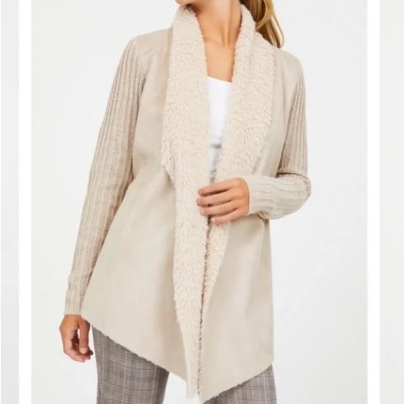 Suzy Shier Cozy Cream Sweater with Sherpa Lining - Picture 1 of 15